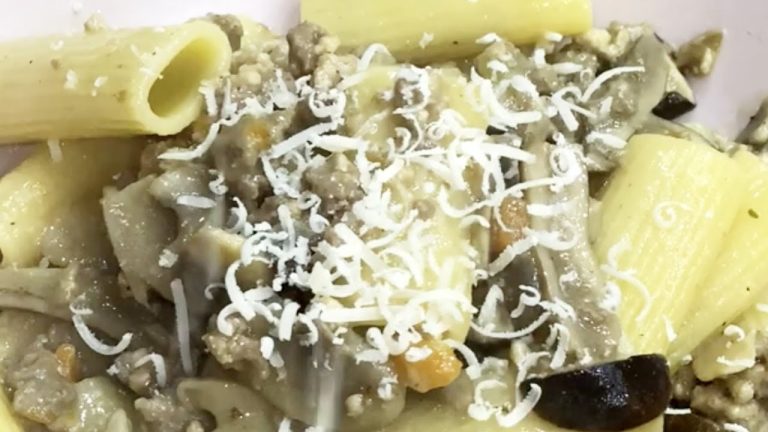 Sugo con carne macinata e funghi porcini: il tocco irresistibile alla tua pasta!