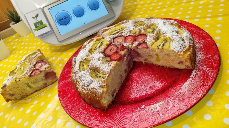 Ricetta veloce: la deliziosa torta alla frutta bimby con pan di spagna!