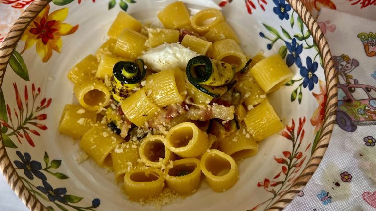 La pasta cremosa: squacquerone e zucchine per un piatto irresistibile!