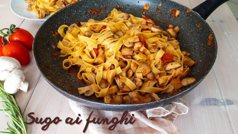 Tagliatelle gourmet: la ricetta veloce con funghi misti surgelati e pomodorini