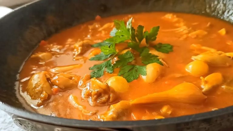 Esplorando l&#8217;Origine del Riso con Pollo al Curry: Un Viaggio Gastronomico Esotico sotto i 70 Caratteri