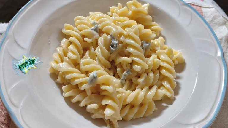 Pasta gorgonzola: la ricetta senza panna che ti stupirà!